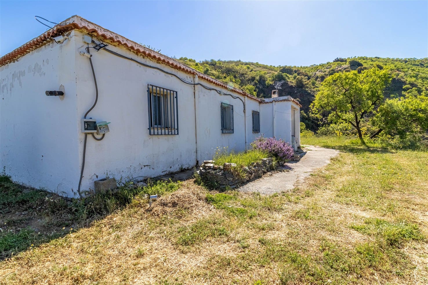 10 soveværelse Finca/Landehus til salg i Almegijar med garage - € 100.000 (Ref: 9805797)