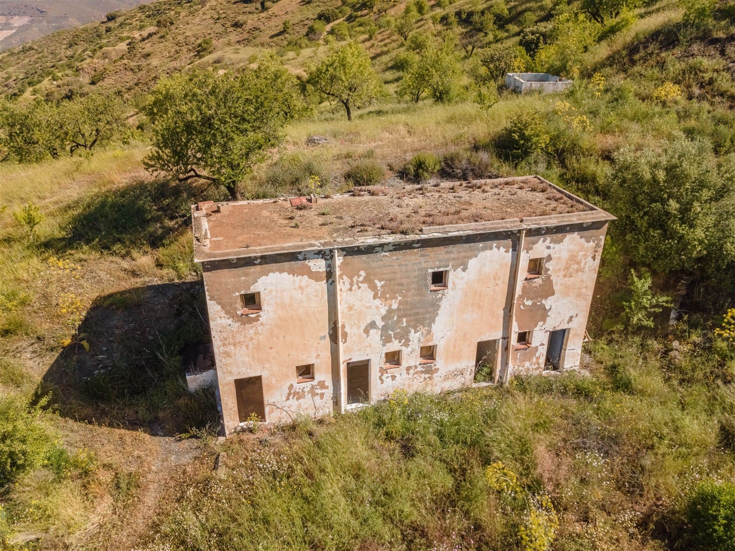 10 soveværelse Finca/Landehus til salg i Almegijar med garage - € 100.000 (Ref: 9805797)