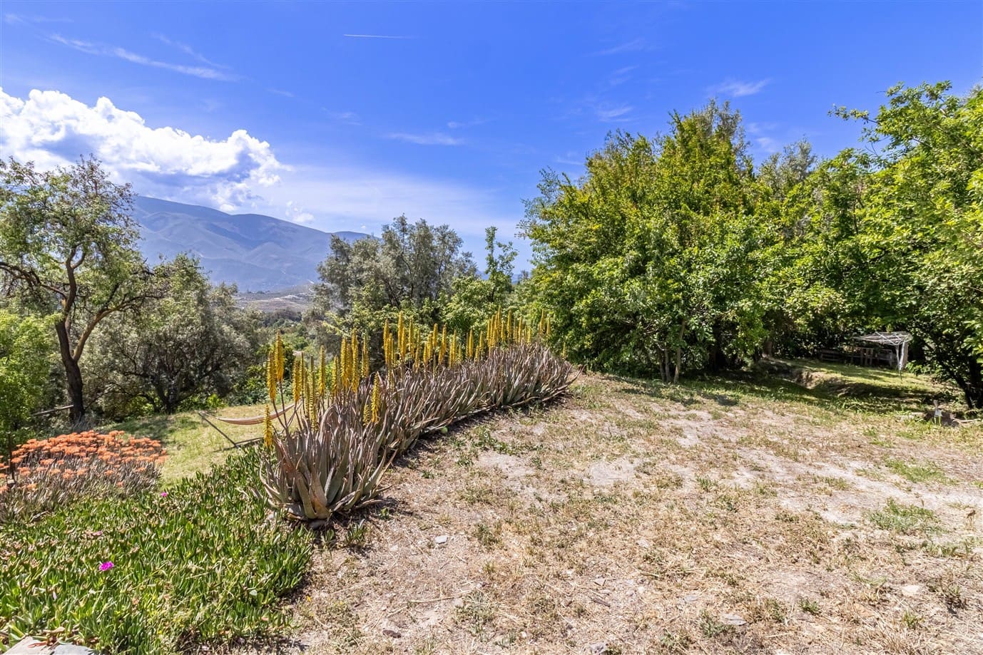 2 bedroom Finca/Country House for sale in Lanjaron with pool garage - € 265,000 (Ref: 9844582)