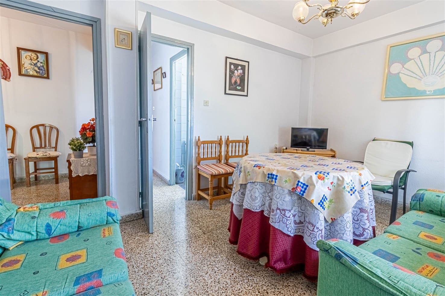 4 bedroom Apartment for sale in Orgiva - € 72,000 (Ref: 9874380)