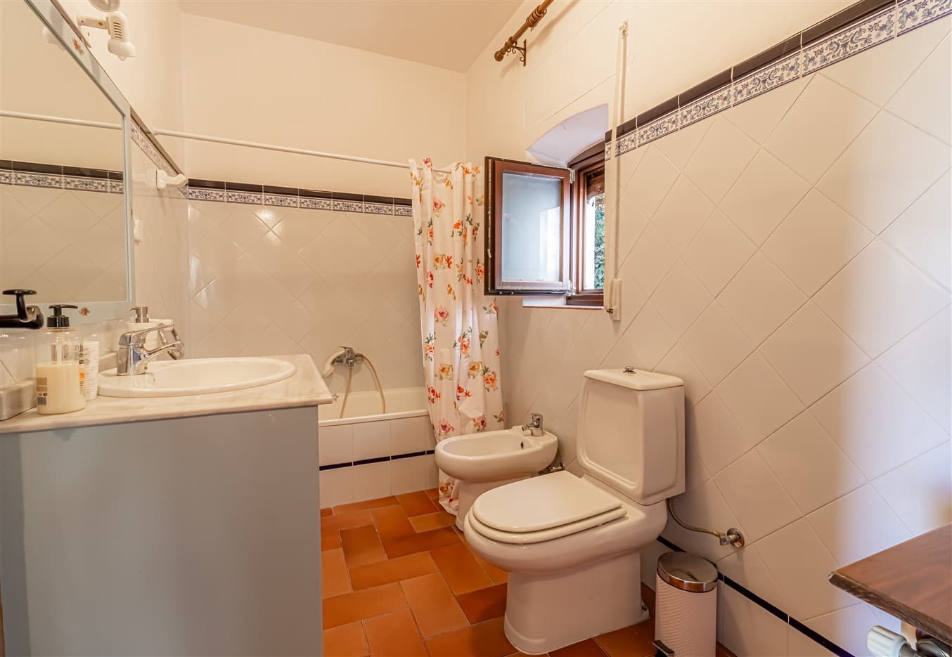 2 bedroom Finca/Country House for sale in Alpujarra de la Sierra with garage - € 250,000 (Ref: 9875276)