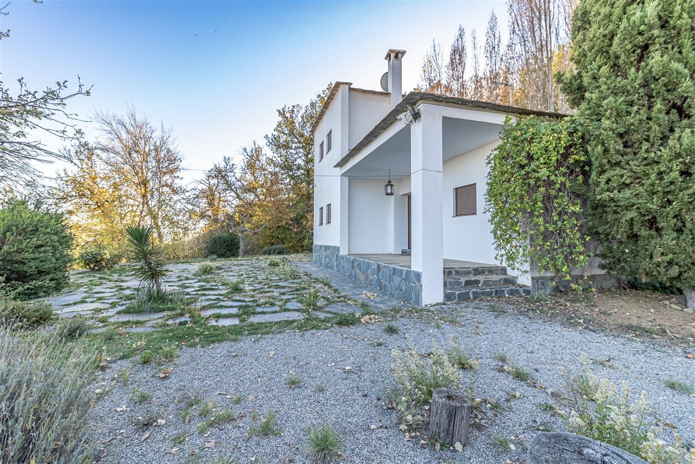 2 bedroom Finca/Country House for sale in Alpujarra de la Sierra with garage - € 250,000 (Ref: 9875276)