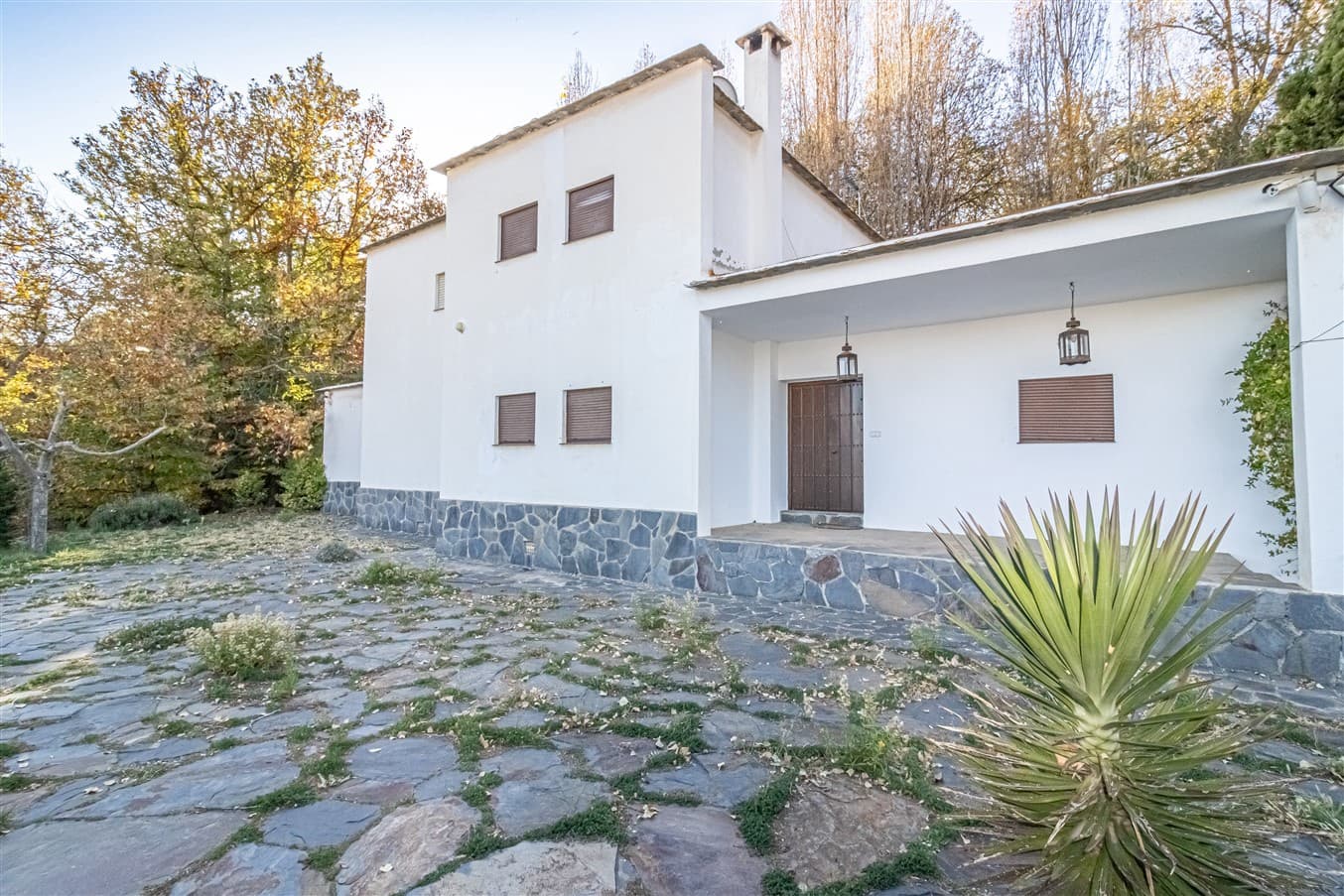 2 bedroom Finca/Country House for sale in Alpujarra de la Sierra with garage - € 250,000 (Ref: 9875276)