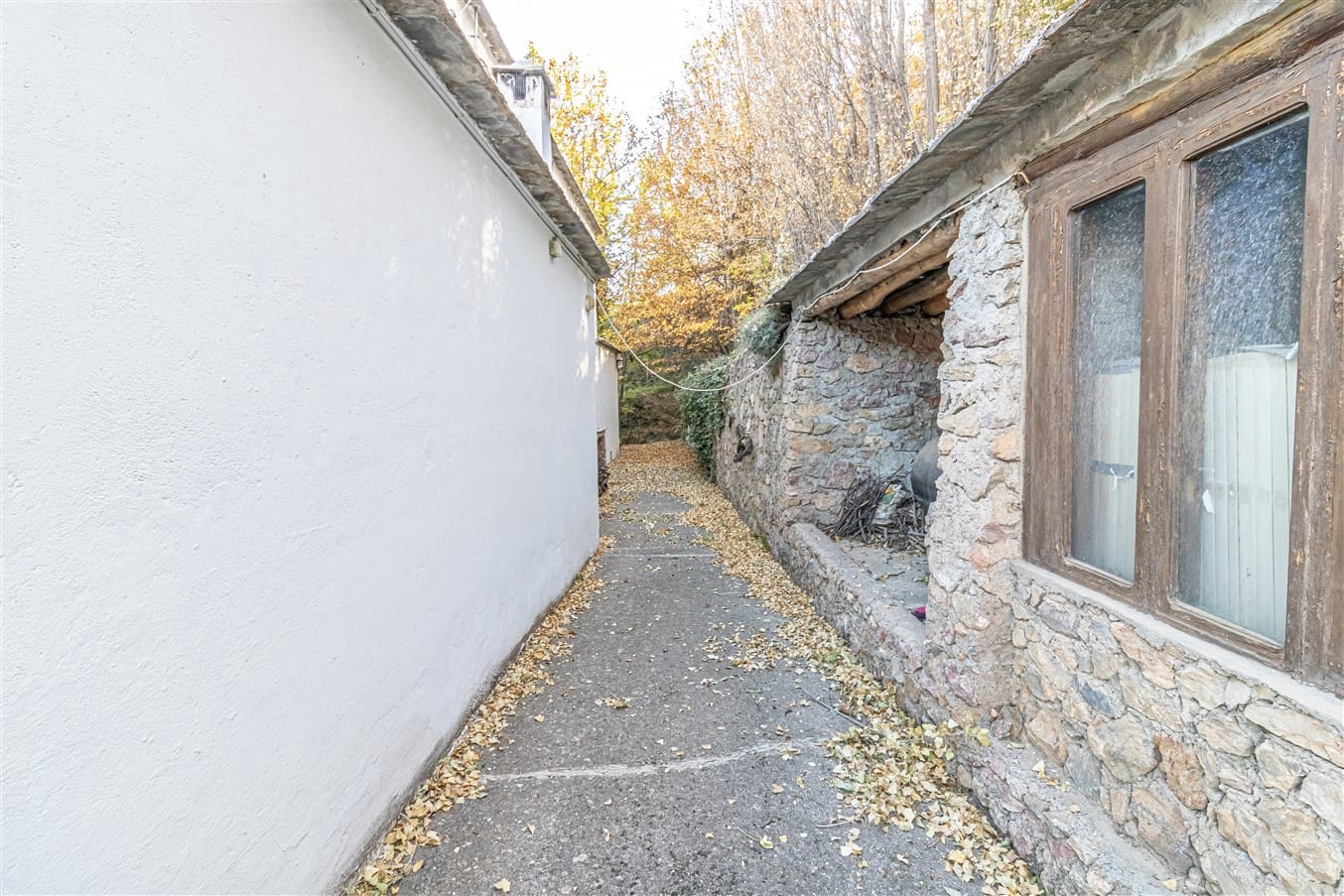 2 bedroom Finca/Country House for sale in Alpujarra de la Sierra with garage - € 250,000 (Ref: 9875276)