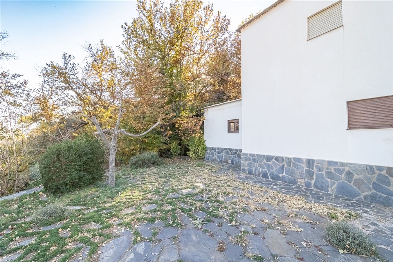 2 bedroom Finca/Country House for sale in Alpujarra de la Sierra with garage - € 250,000 (Ref: 9875276)