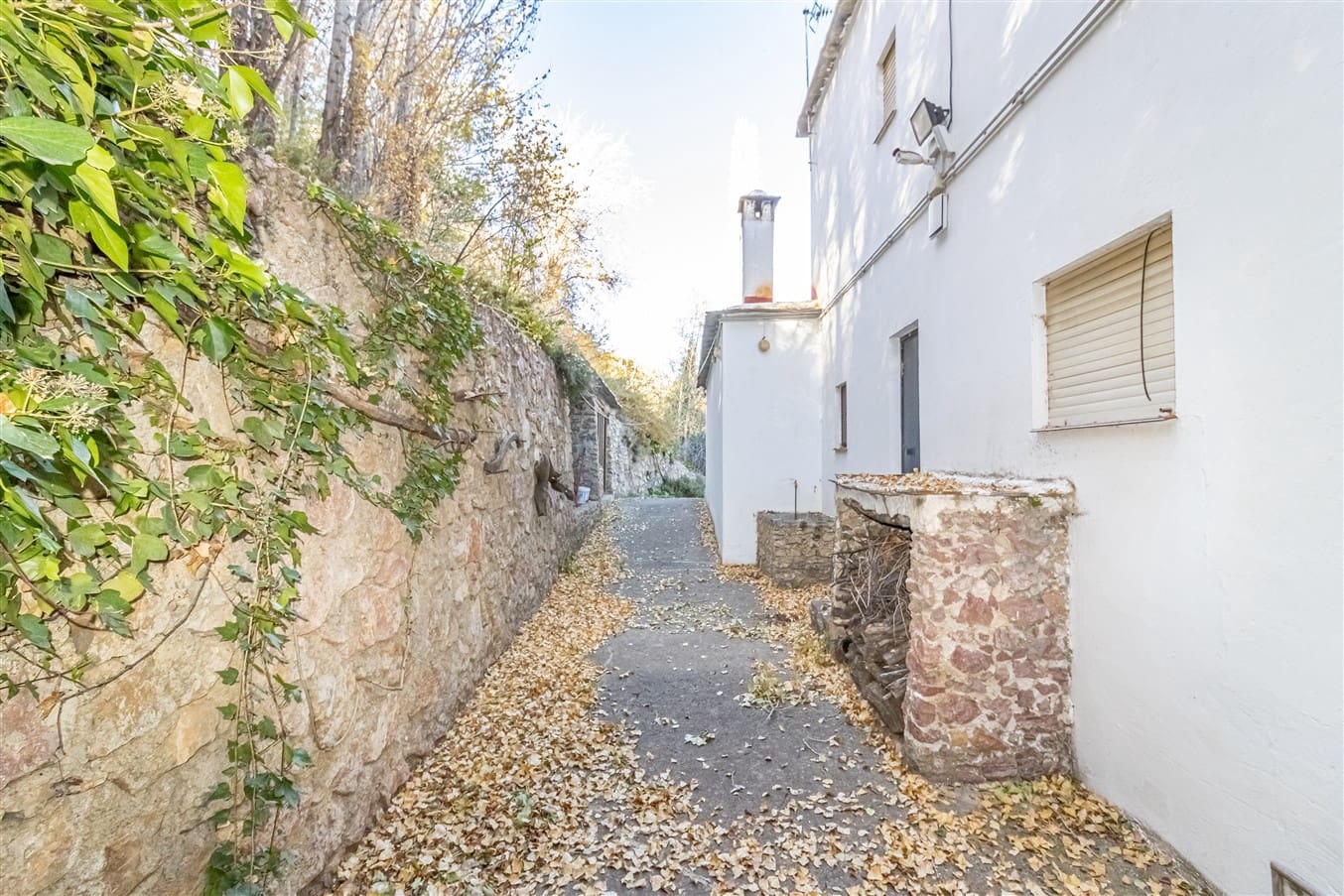 2 bedroom Finca/Country House for sale in Alpujarra de la Sierra with garage - € 250,000 (Ref: 9875276)