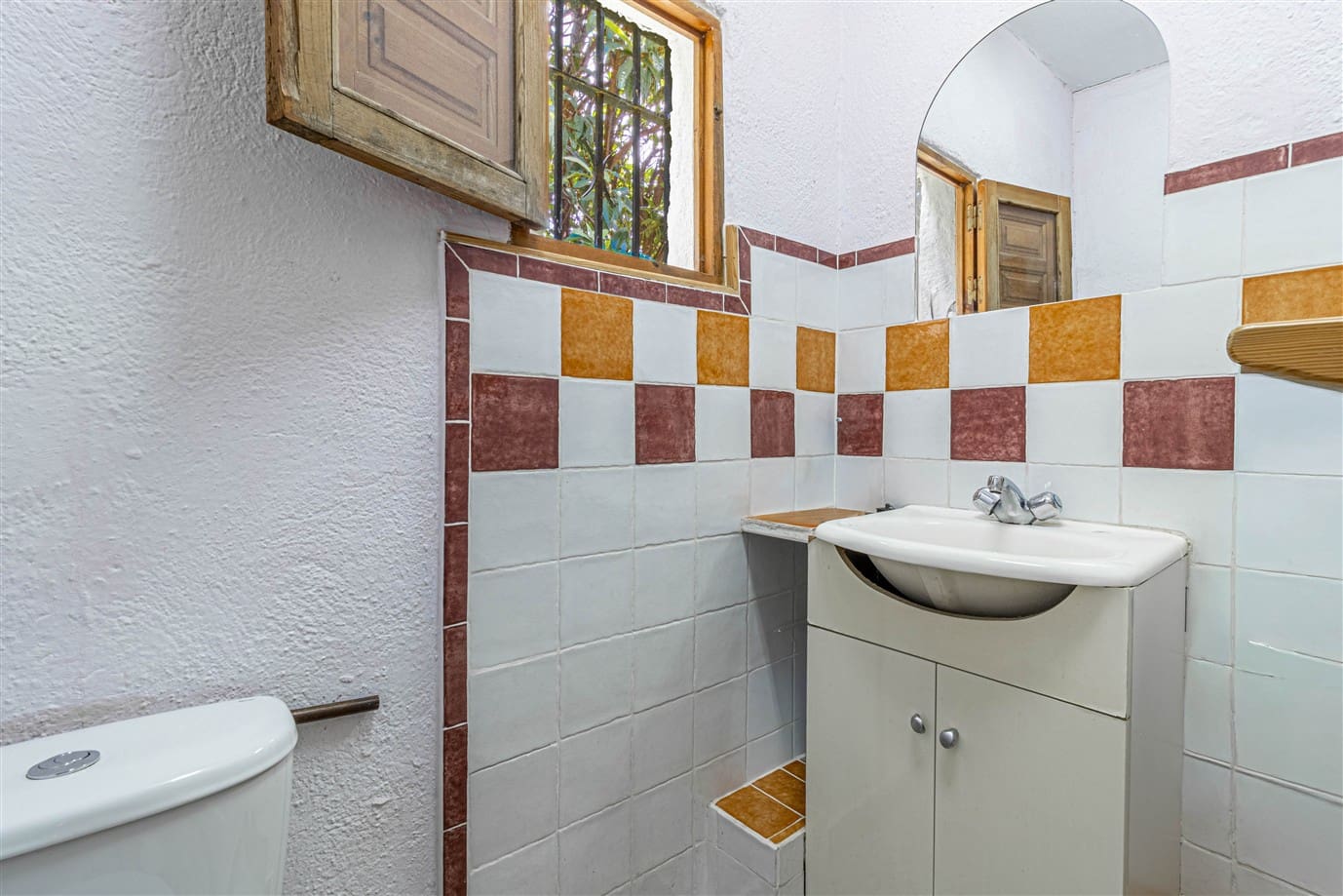 6 bedroom Finca/Country House for sale in Pampaneira with pool garage - € 275,000 (Ref: 9971677)