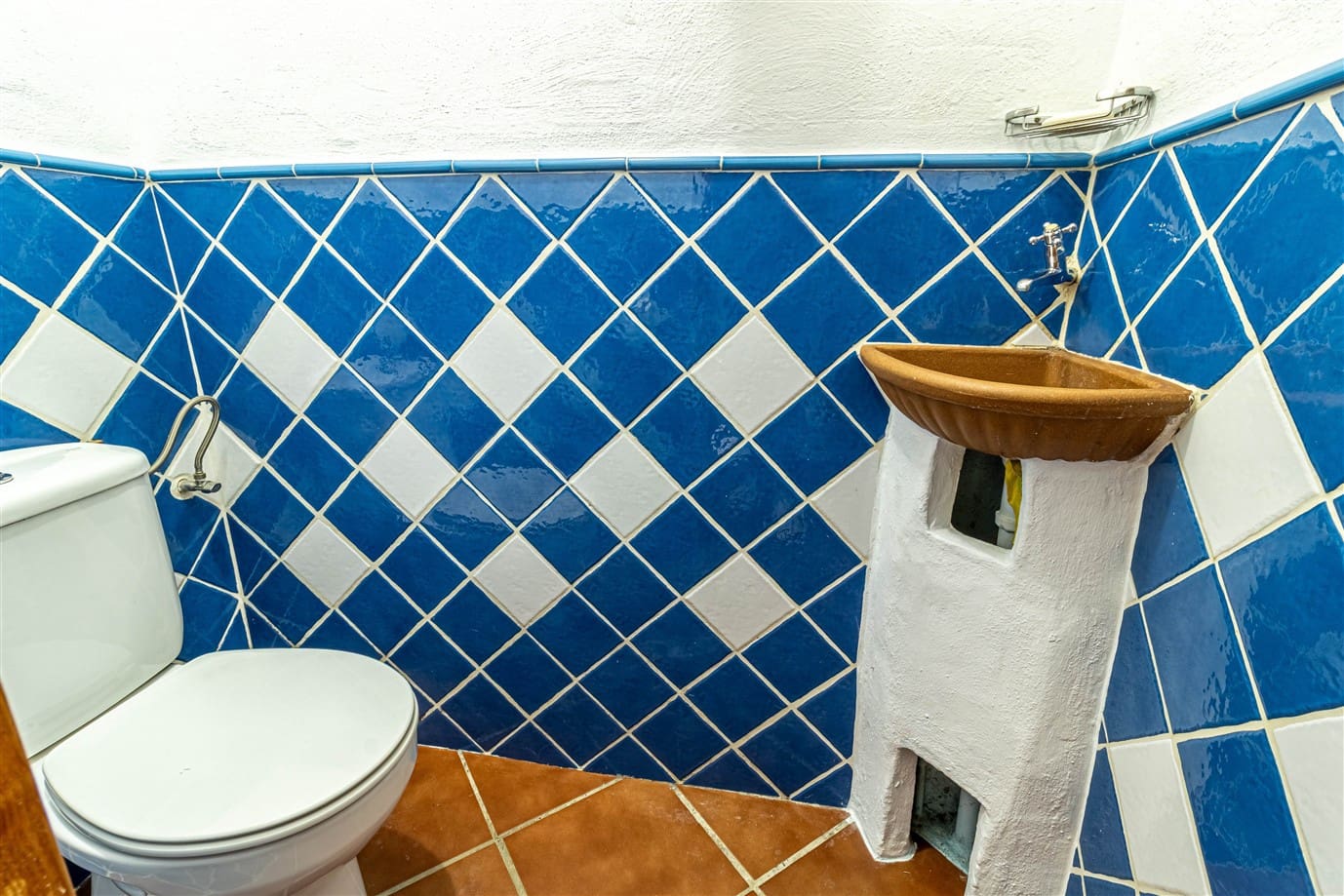 6 bedroom Finca/Country House for sale in Pampaneira with pool garage - € 275,000 (Ref: 9971677)