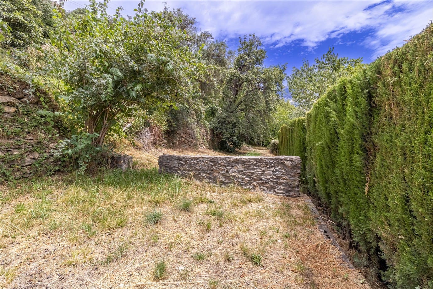 6 bedroom Finca/Country House for sale in Pampaneira with pool garage - € 275,000 (Ref: 9971677)