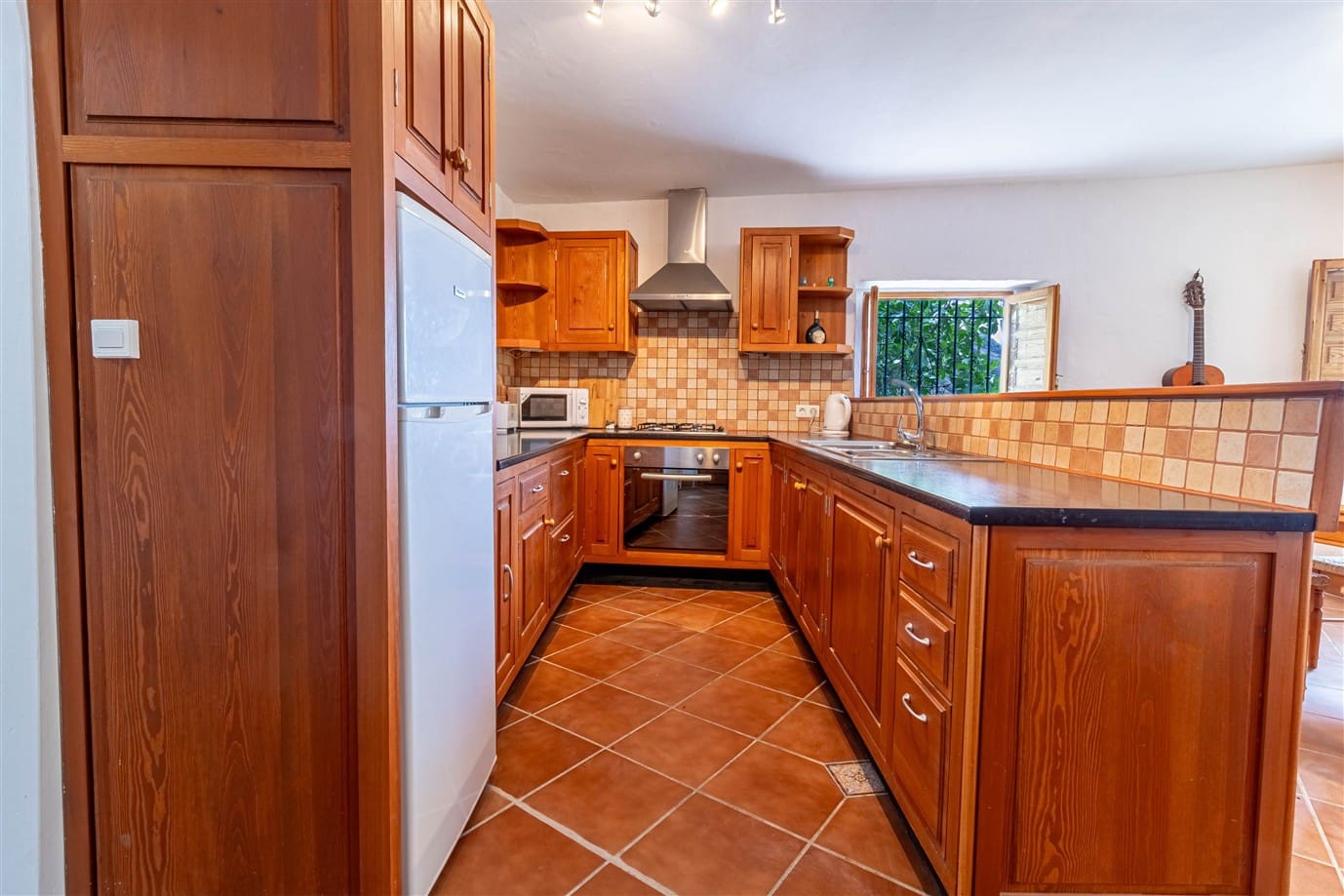 6 bedroom Finca/Country House for sale in Pampaneira with pool garage - € 275,000 (Ref: 9971677)