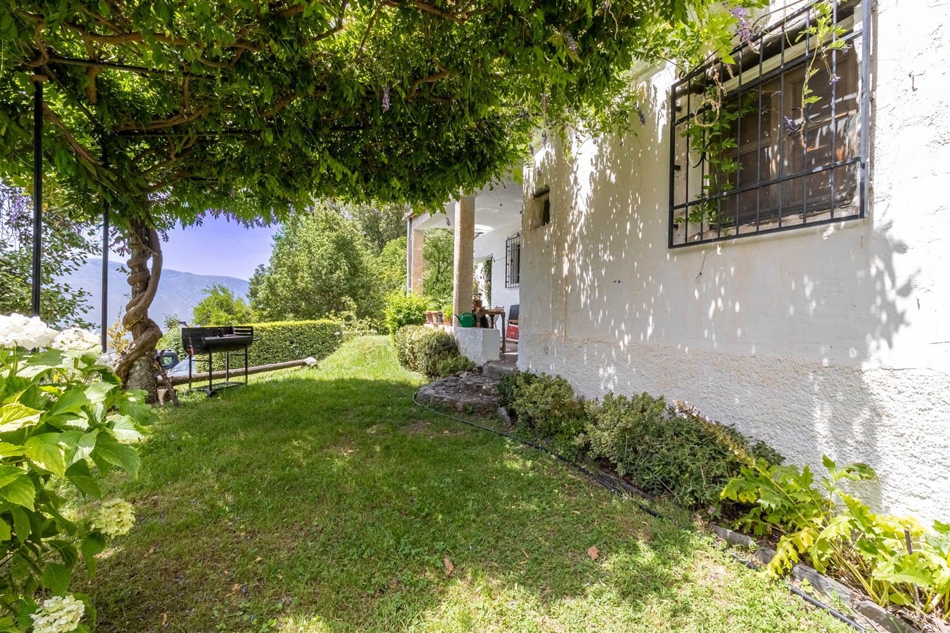 6 bedroom Finca/Country House for sale in Pampaneira with pool garage - € 275,000 (Ref: 9971677)
