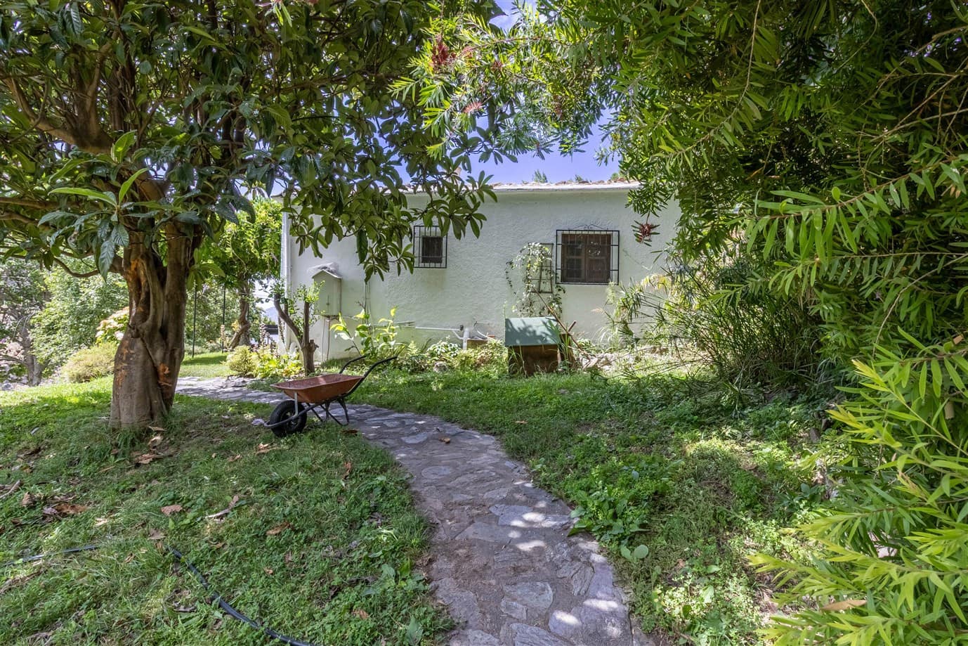 6 bedroom Finca/Country House for sale in Pampaneira with pool garage - € 275,000 (Ref: 9971677)