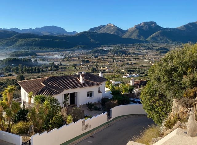 3 soveværelse Villa til salg i Jalón / Xaló med swimmingpool garage - € 585.000 (Ref: 1130425)