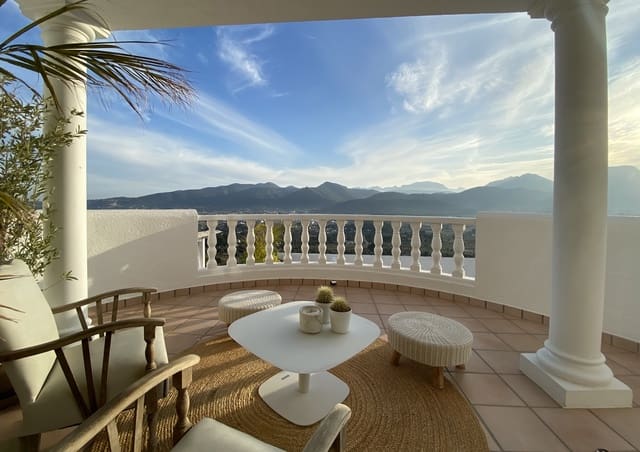 3 soveværelse Villa til salg i Jalón / Xaló med swimmingpool garage - € 585.000 (Ref: 1130425)