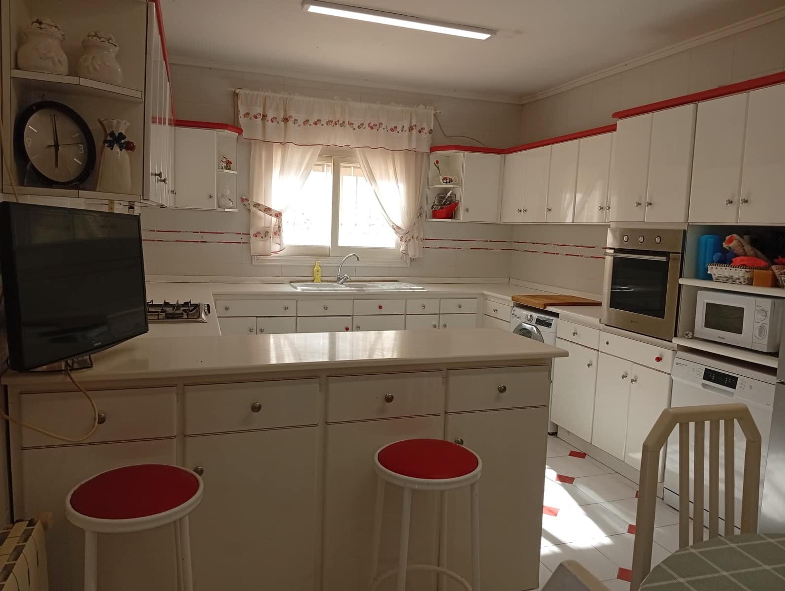 Villa til salgs i Jalon / Xalo med garasje - € 700 000 (Ref: 247593)