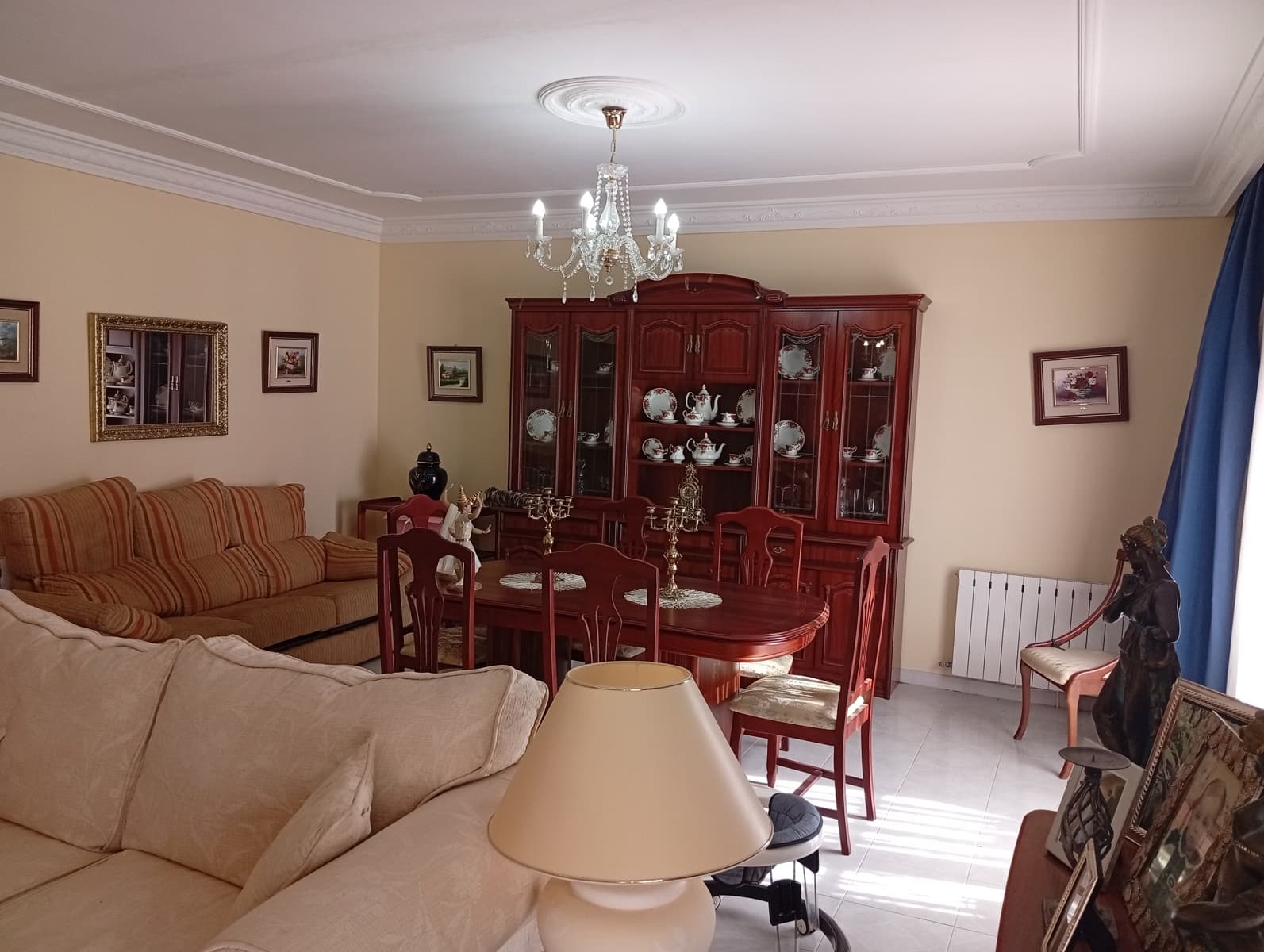 Villa til salgs i Jalon / Xalo med garasje - € 700 000 (Ref: 247593)