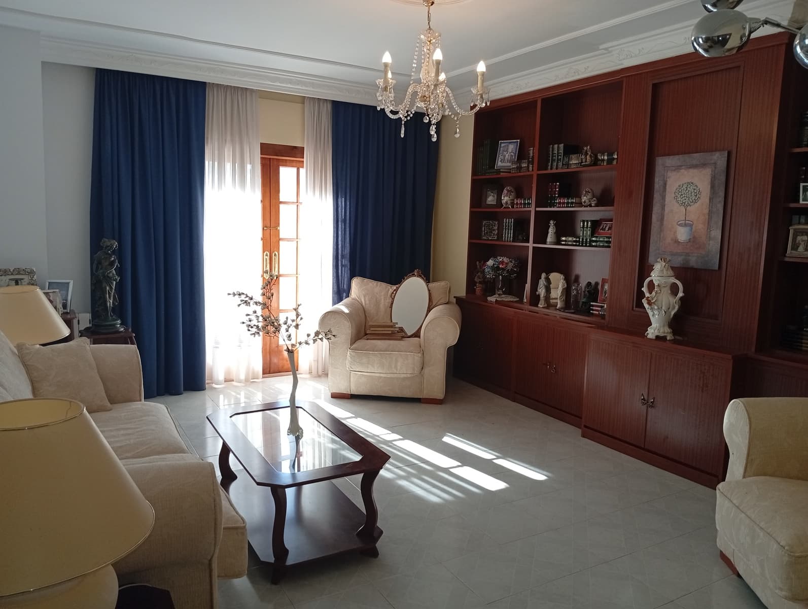 Villa til salgs i Jalon / Xalo med garasje - € 700 000 (Ref: 247593)