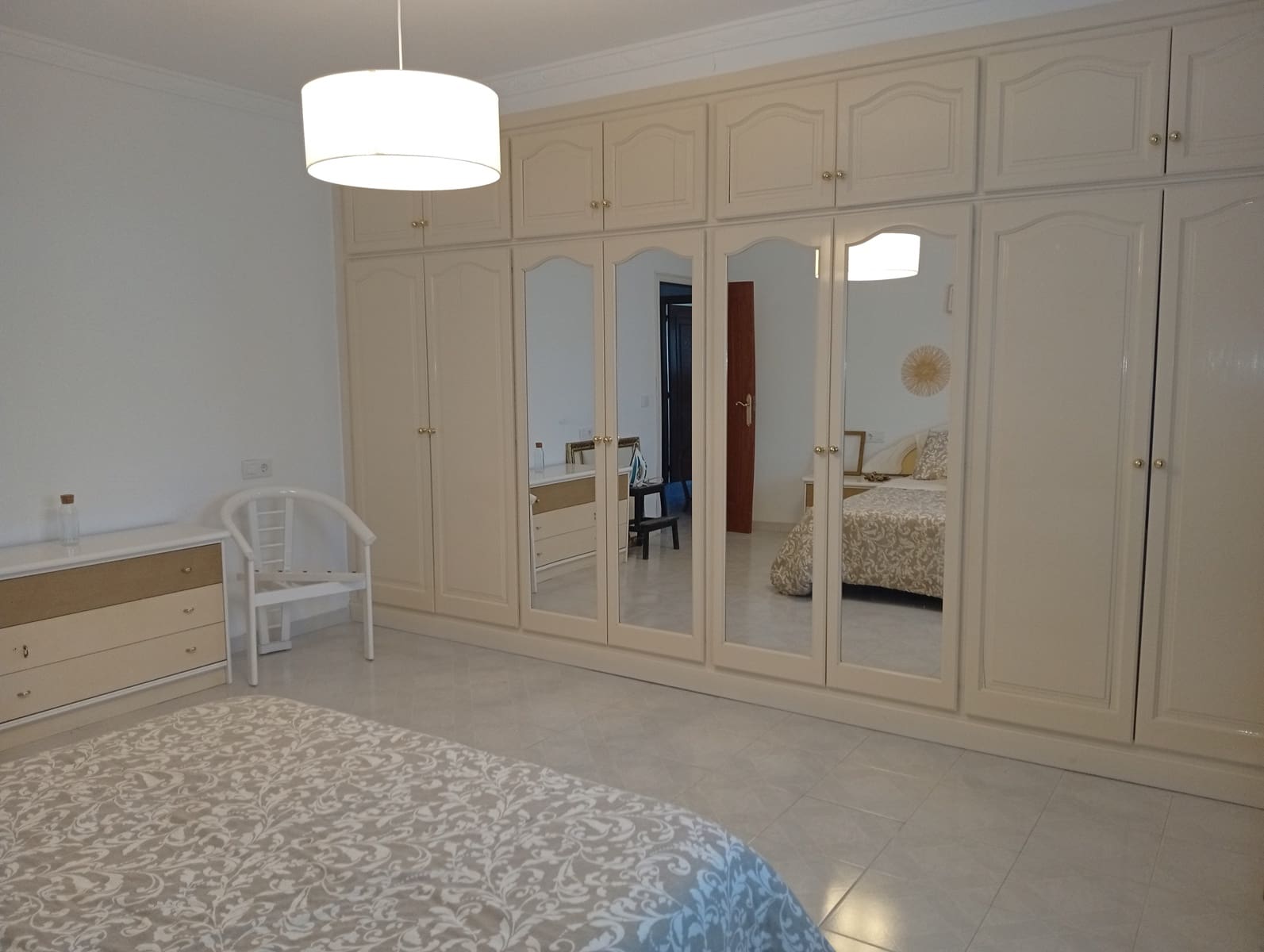 Villa til salgs i Jalon / Xalo med garasje - € 700 000 (Ref: 247593)