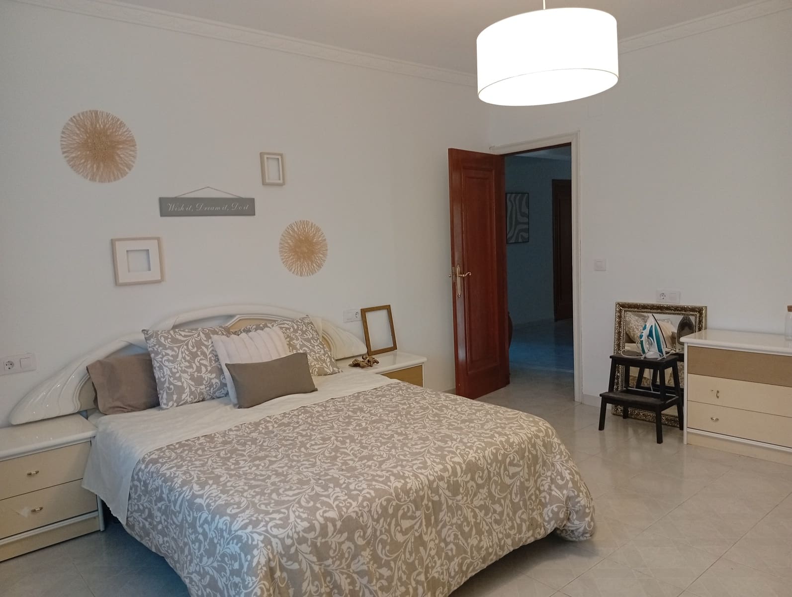 Villa til salgs i Jalon / Xalo med garasje - € 700 000 (Ref: 247593)