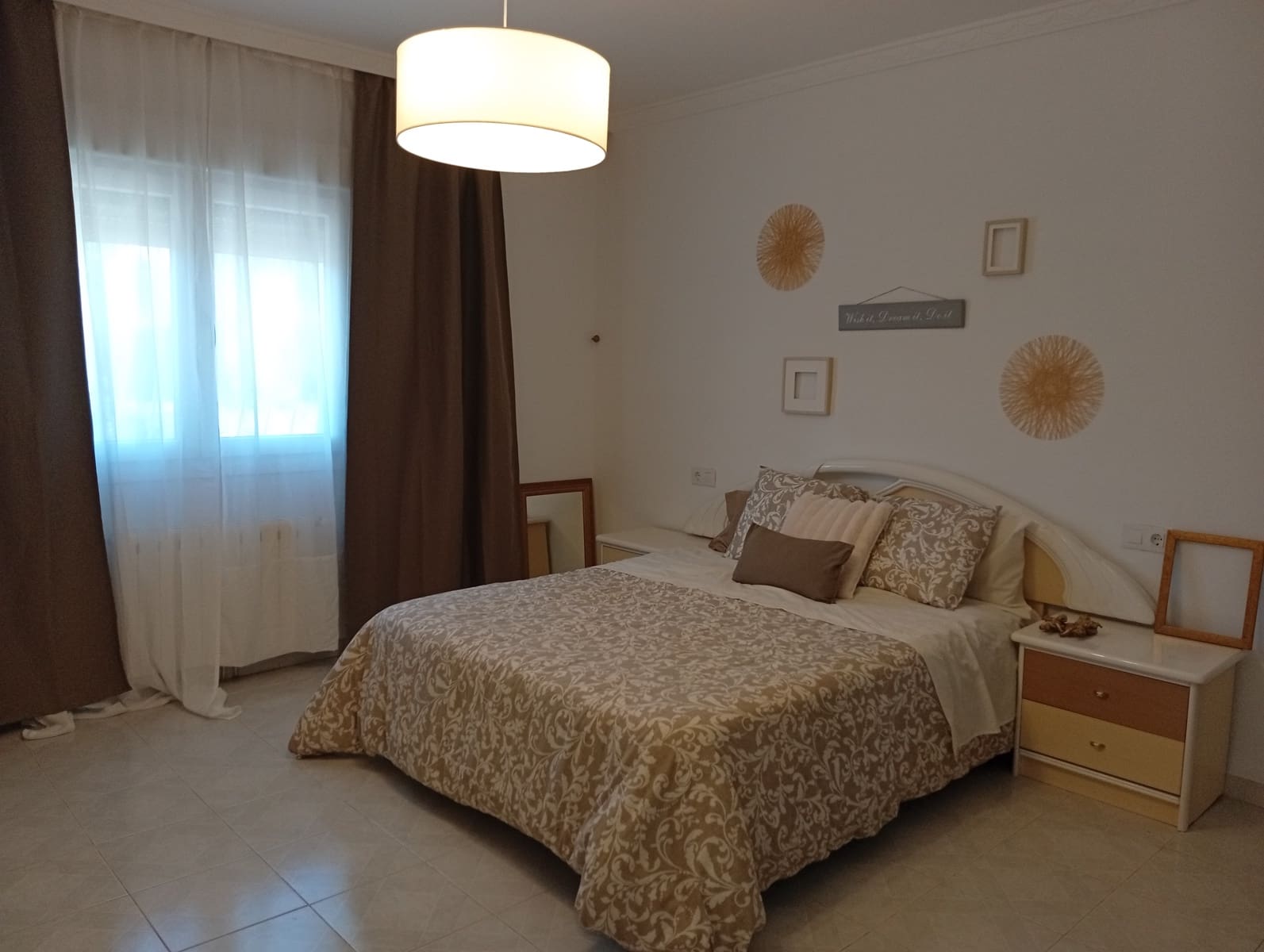 Villa til salgs i Jalon / Xalo med garasje - € 700 000 (Ref: 247593)