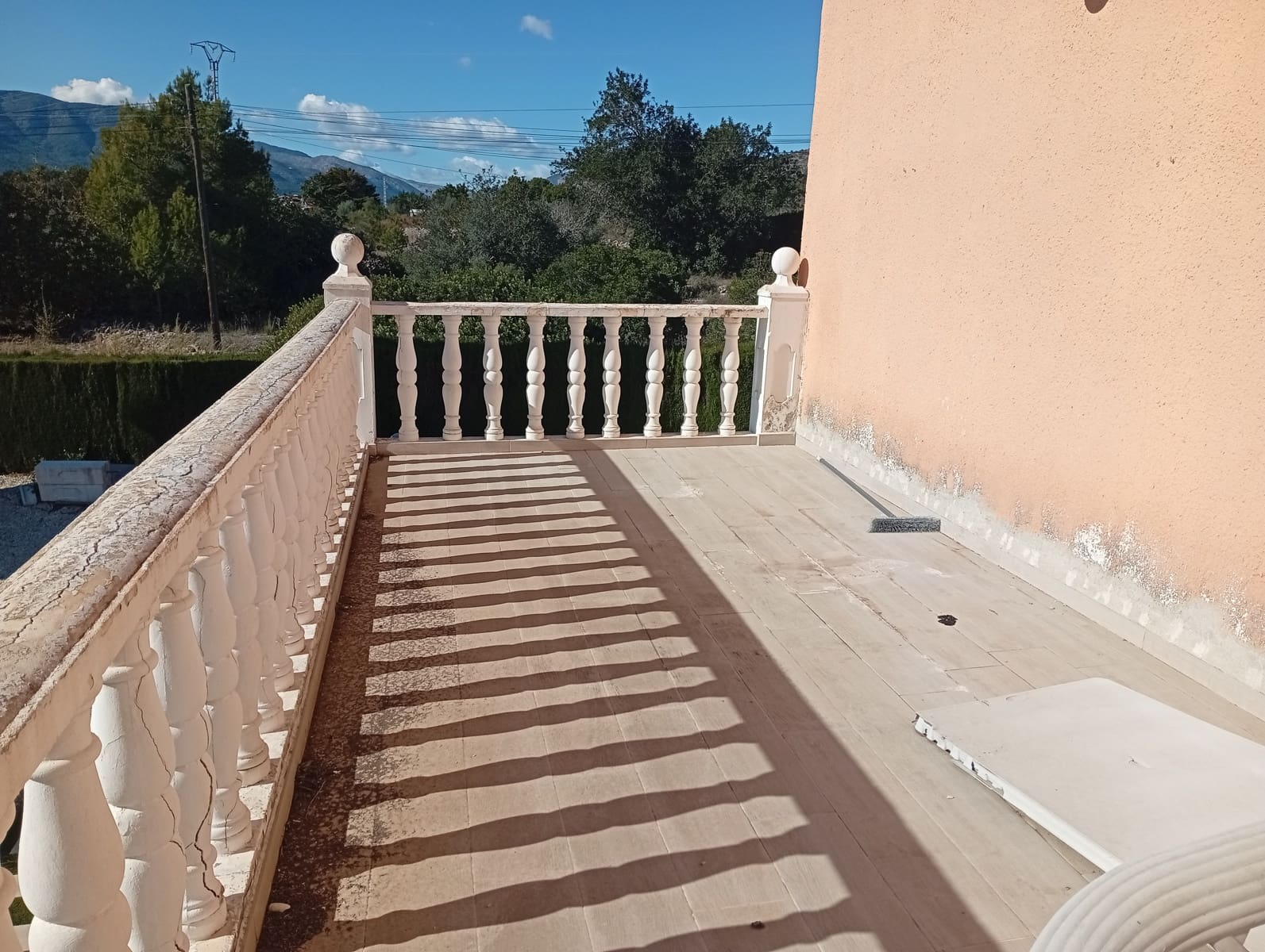 Villa til salgs i Jalon / Xalo med garasje - € 700 000 (Ref: 247593)