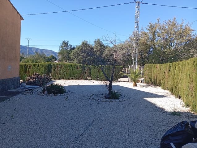 Villa te koop in Jalón / Xaló met garage - € 700.000 (Ref: 247593)