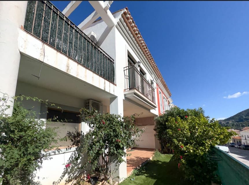 3 soveværelse Bungalow til salg i Llosa de Camacho med swimmingpool garage - € 235.000 (Ref: 247818)