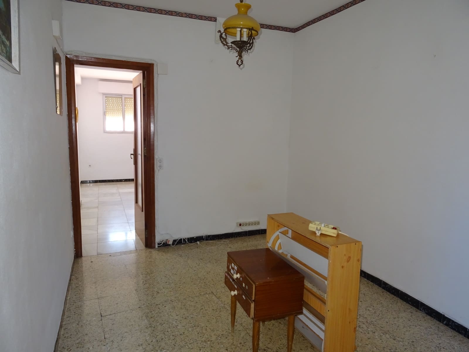 8 soveværelse Byhus til salg i Jalon / Xalo - € 330.000 (Ref: 251340)