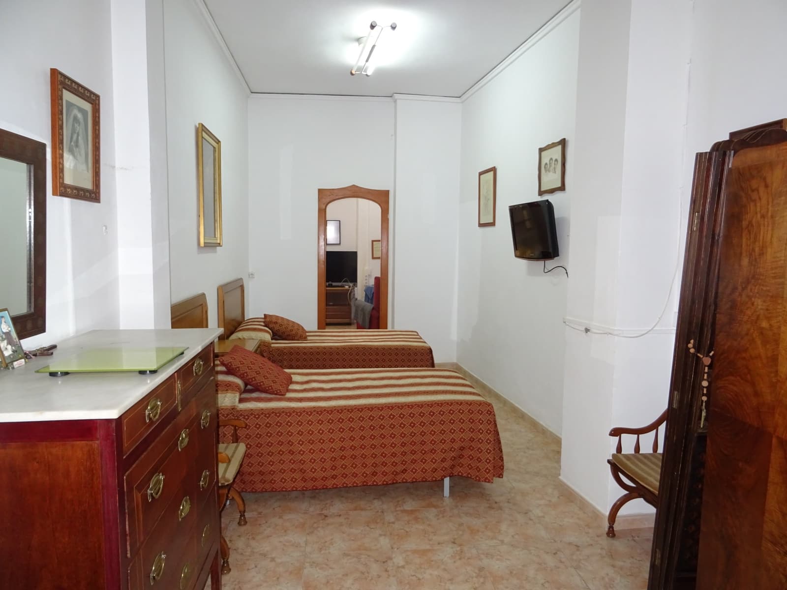 8 soveværelse Byhus til salg i Jalon / Xalo - € 330.000 (Ref: 251340)