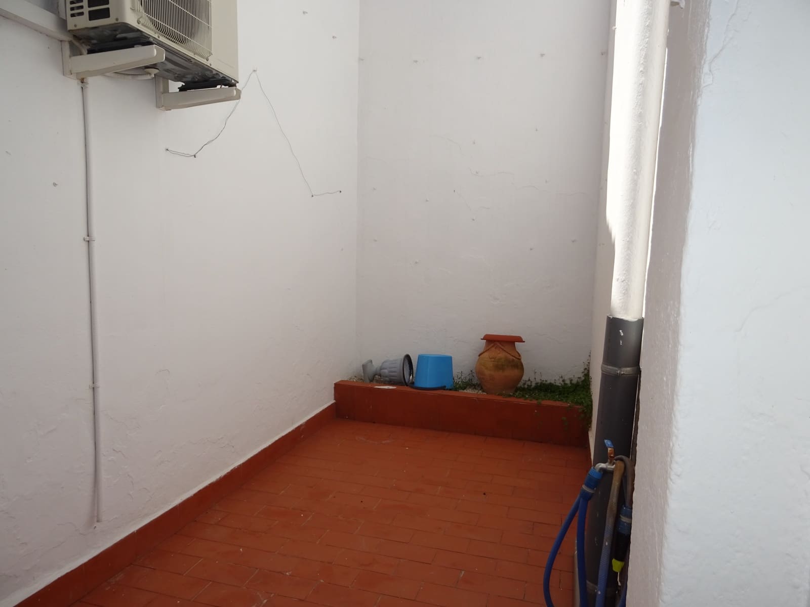 8 soveværelse Byhus til salg i Jalon / Xalo - € 330.000 (Ref: 251340)