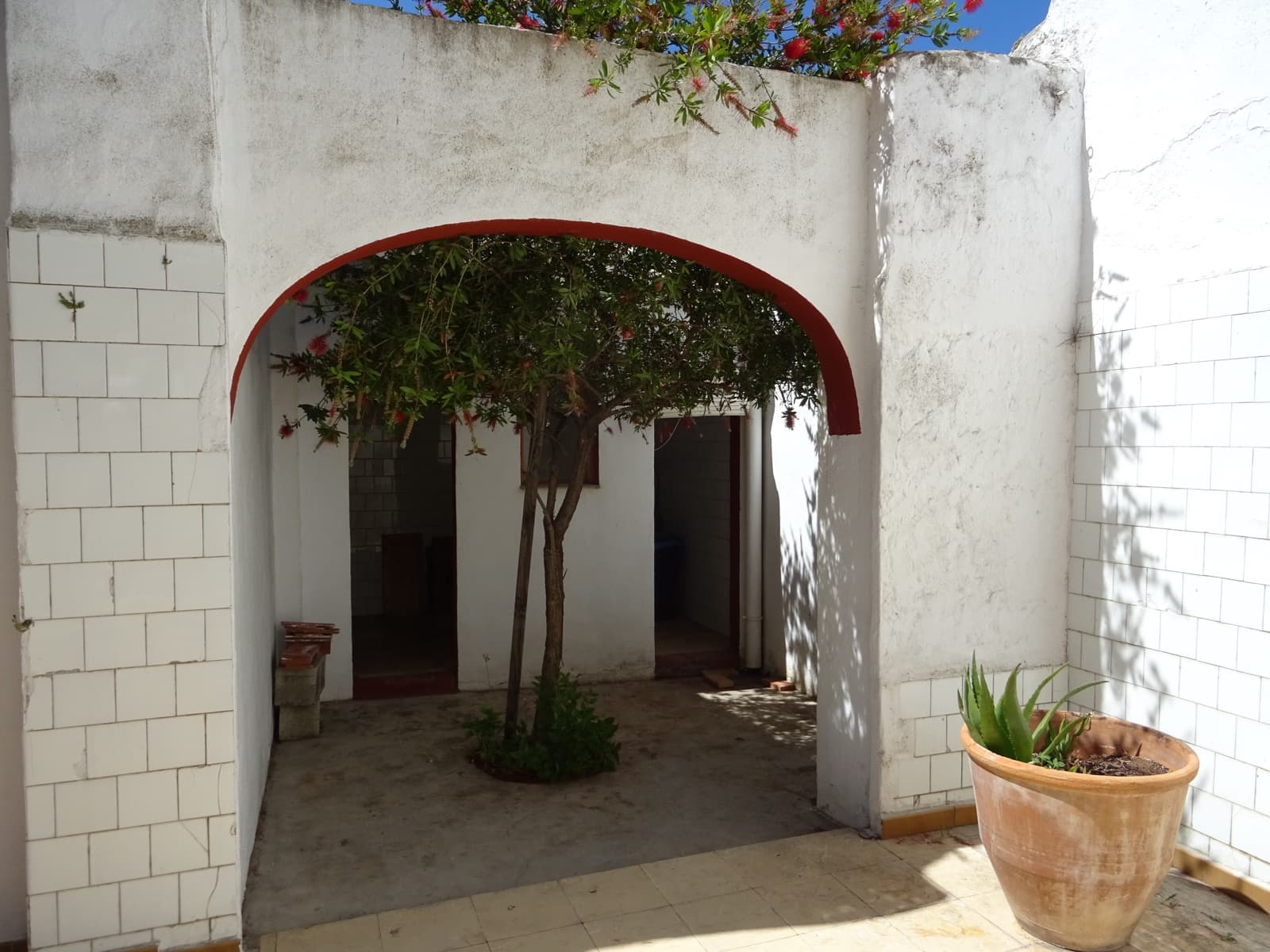 8 soveværelse Byhus til salg i Jalon / Xalo - € 330.000 (Ref: 251340)