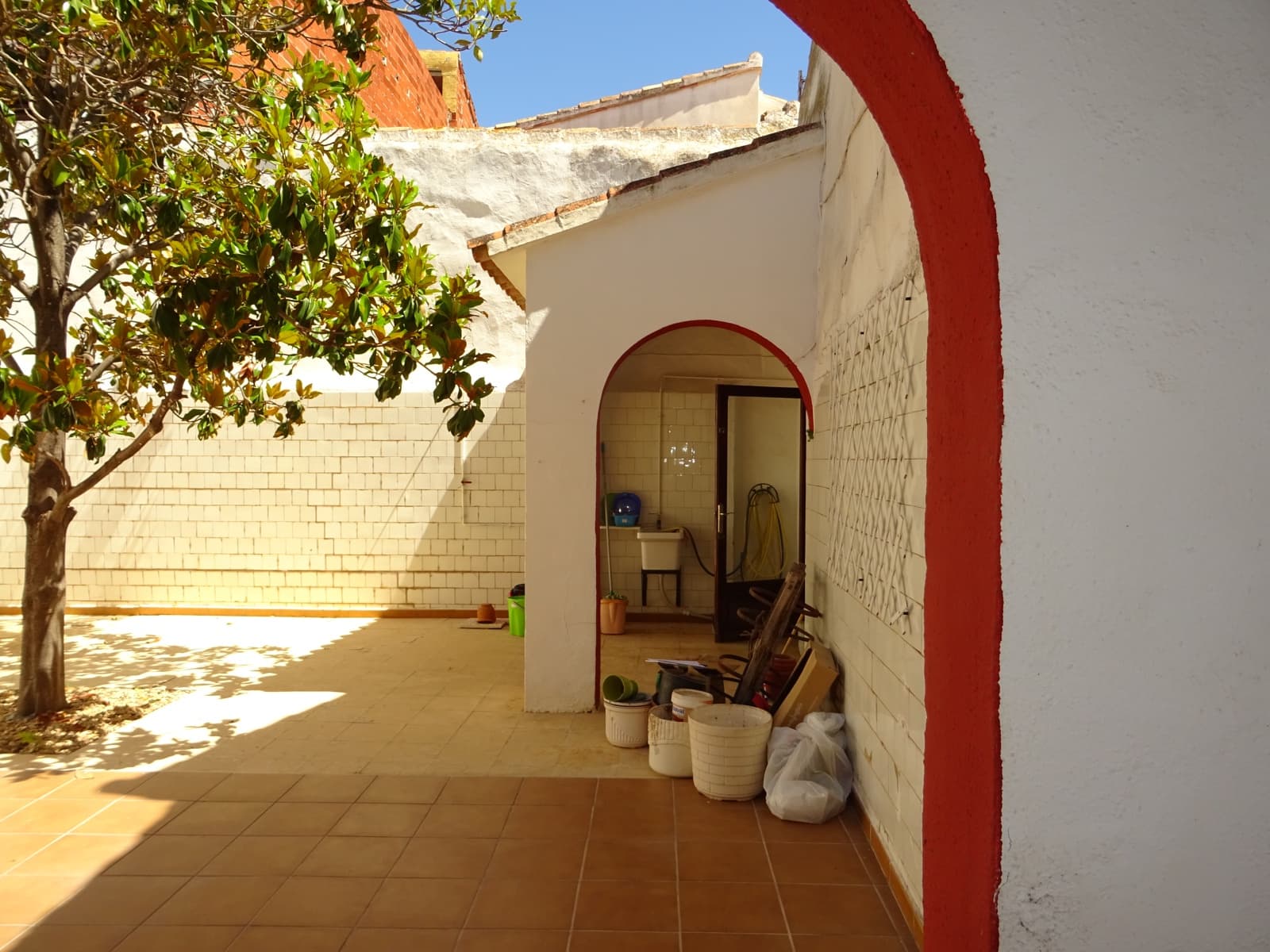 8 soveværelse Byhus til salg i Jalon / Xalo - € 330.000 (Ref: 251340)