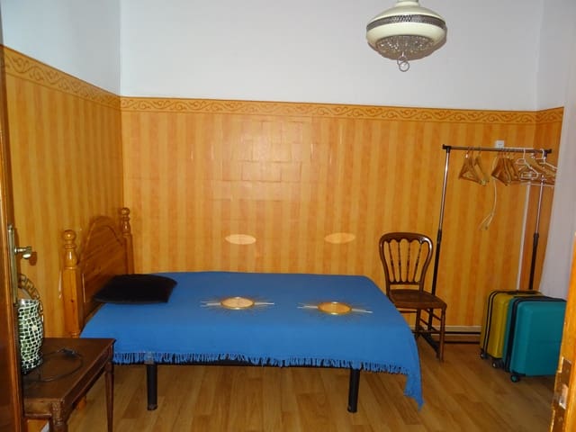 8 bedroom Townhouse for sale in Jalón / Xaló - € 330,000 (Ref: 251340)