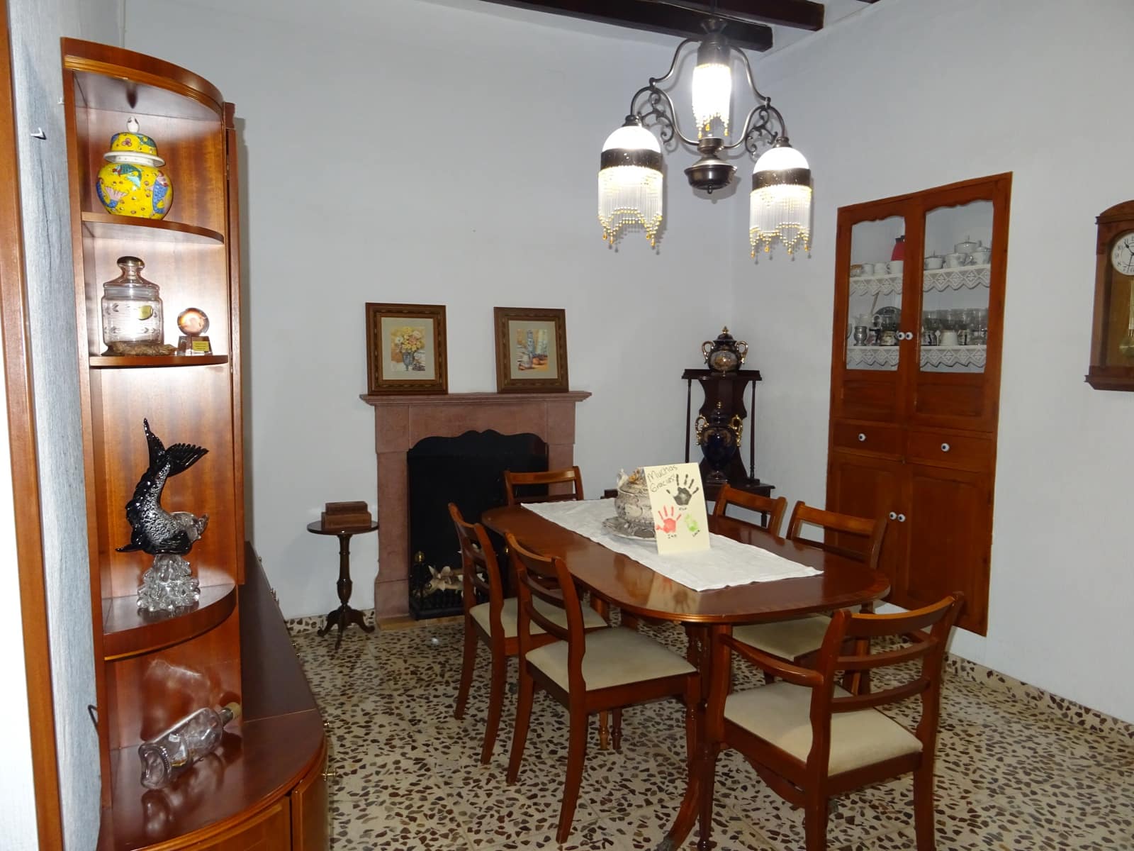 8 soveværelse Byhus til salg i Jalon / Xalo - € 330.000 (Ref: 251340)