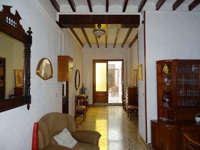 8 bedroom Townhouse for sale in Jalón / Xaló - € 330,000 (Ref: 251340)