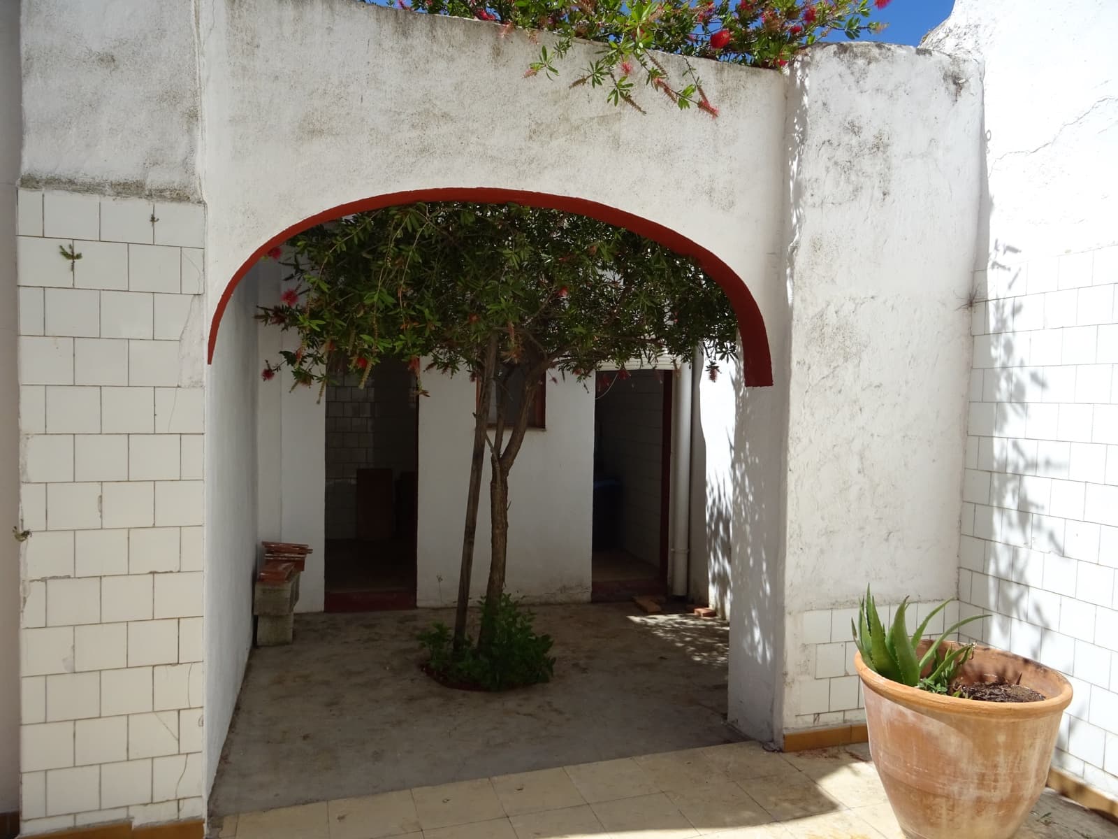 8 soveværelse Byhus til salg i Jalon / Xalo - € 330.000 (Ref: 251340)