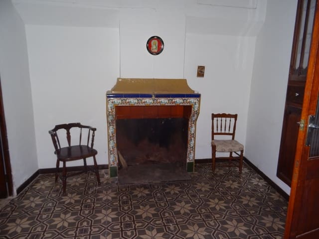 4 makuuhuone Omakotitalo myytävänä paikassa Alcalalí / Alcanalí - 189 000 € (Ref: 265136)