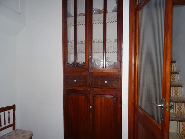 4 makuuhuone Omakotitalo myytävänä paikassa Alcalalí / Alcanalí - 189 000 € (Ref: 265136)