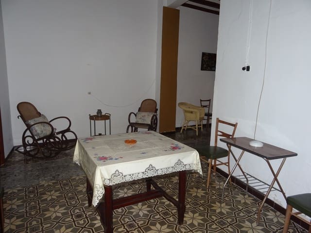 4 makuuhuone Omakotitalo myytävänä paikassa Alcalalí / Alcanalí - 189 000 € (Ref: 265136)