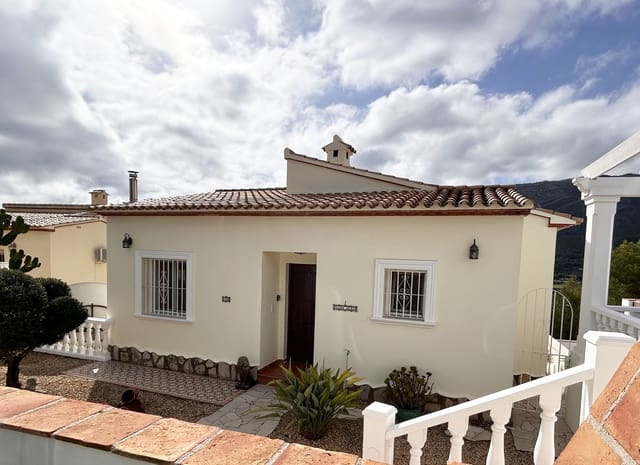 3 bedroom Villa for sale in Parcent with pool garage - € 345,000 (Ref: 283786)