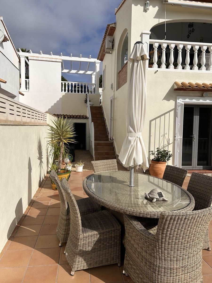 3 Zimmer Villa zu verkaufen in Parcent mit Pool Garage - 345.000 € (Ref: 283786)