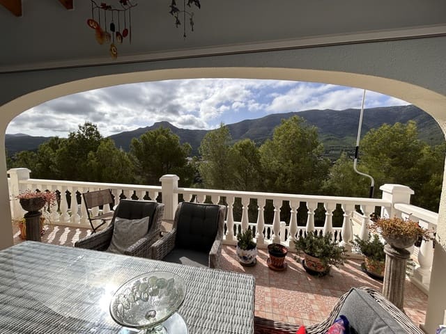 3 bedroom Villa for sale in Parcent with pool garage - € 345,000 (Ref: 283786)