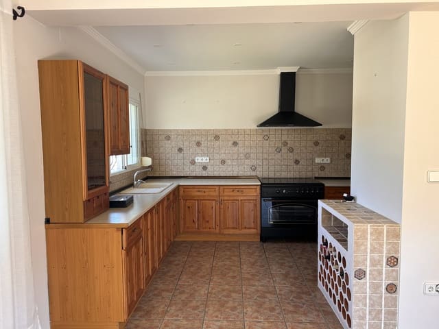 5 bedroom Villa for sale in Castell de Castells with pool - € 275,000 (Ref: 283790)