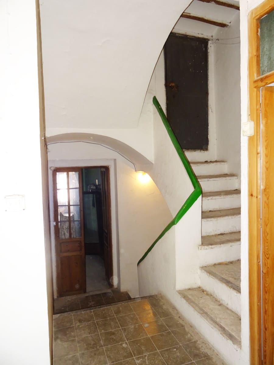 6 soveværelse Byhus til salg i Castell de Castells - € 46.000 (Ref: 283794)