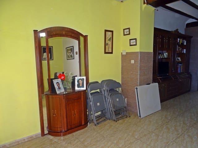 5 makuuhuone Omakotitalo myytävänä paikassa Orba - 165 000 € (Ref: 714513)