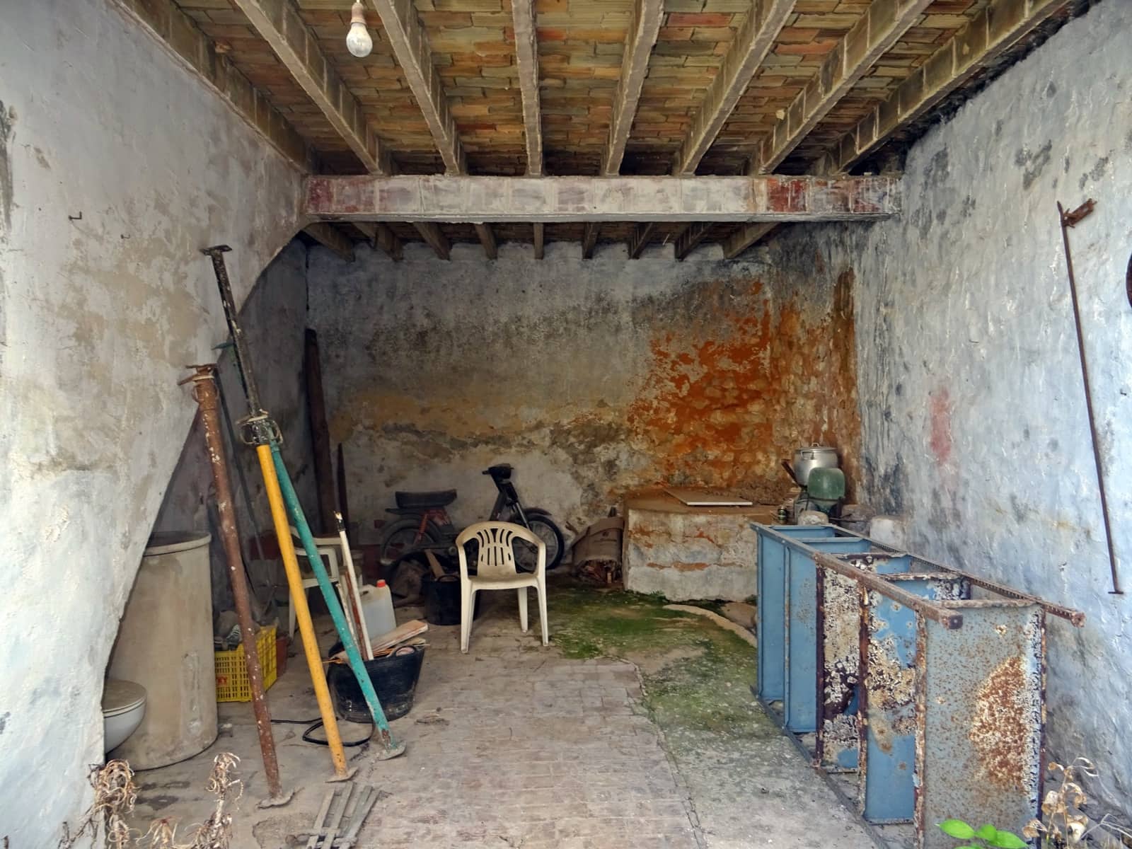 5 bedroom Townhouse for sale in Orba - € 165,000 (Ref: 714513)