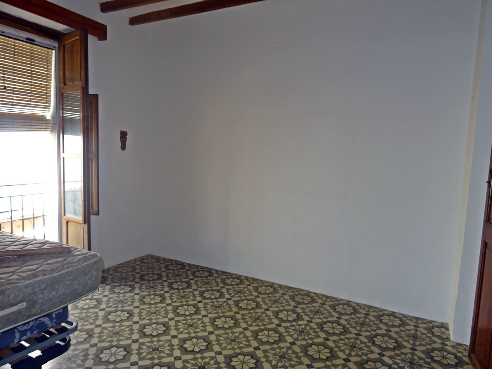 5 bedroom Townhouse for sale in Orba - € 165,000 (Ref: 714513)