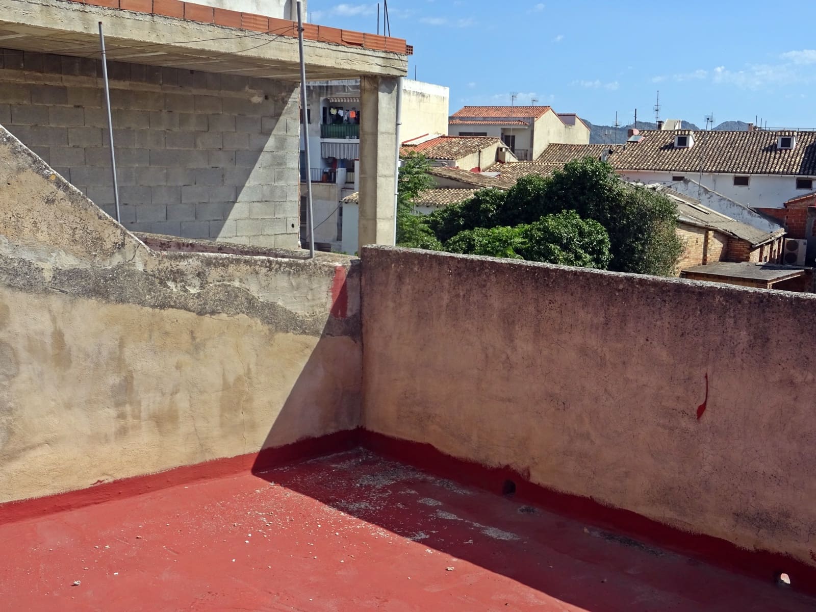 5 bedroom Townhouse for sale in Orba - € 165,000 (Ref: 714513)