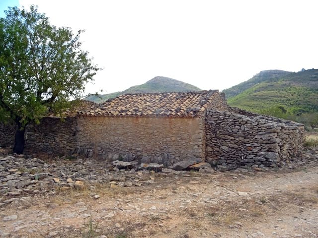 2 soveværelse Finca/Landehus til salg i Llíber - € 50.000 (Ref: 714516)