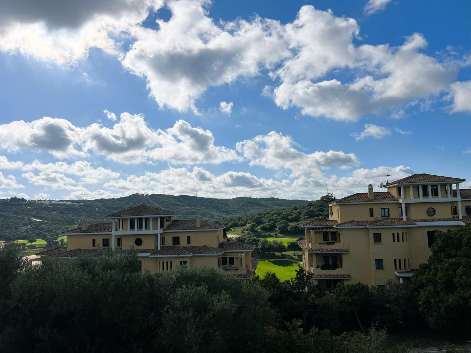 4 bedroom Villa for sale in Sotogrande with pool garage - € 1,700,000 (Ref: 9735920)